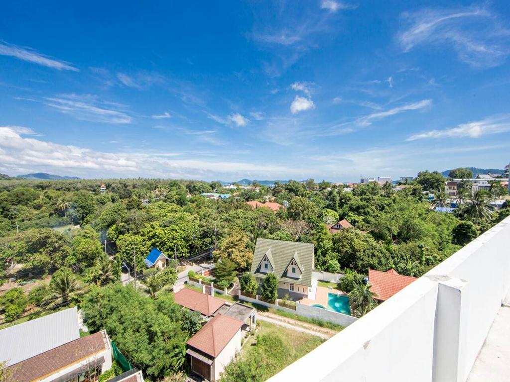 Grand Nai Harn Suites Rawai Esterno foto