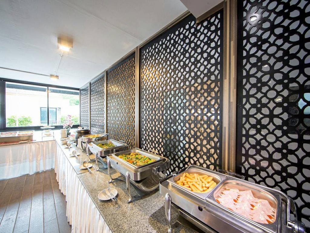 Grand Nai Harn Suites Rawai Esterno foto