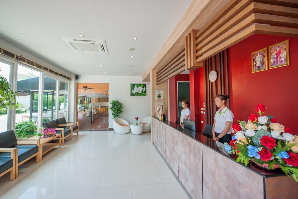 Grand Nai Harn Suites Rawai Esterno foto