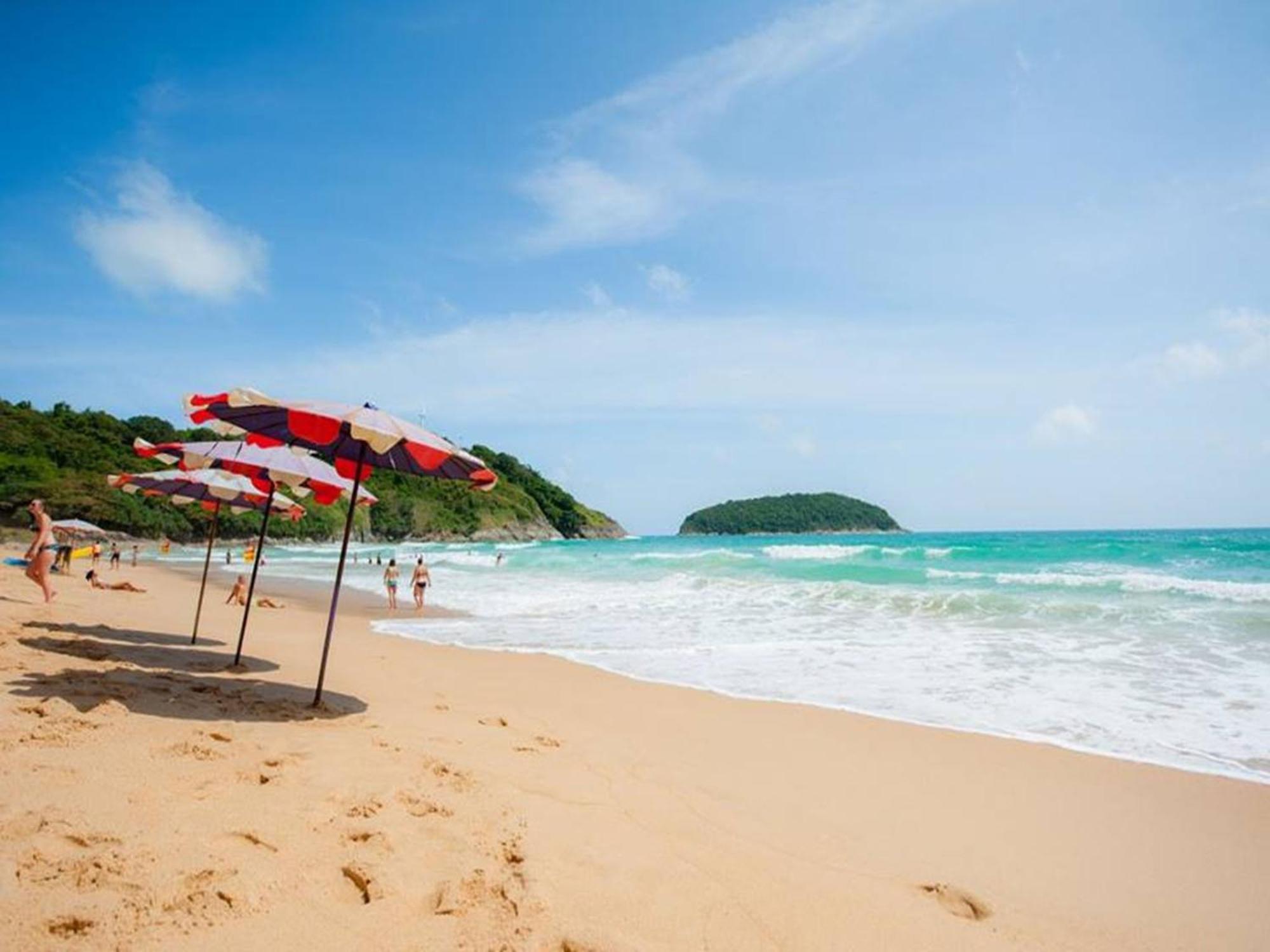 Grand Nai Harn Suites Rawai Esterno foto