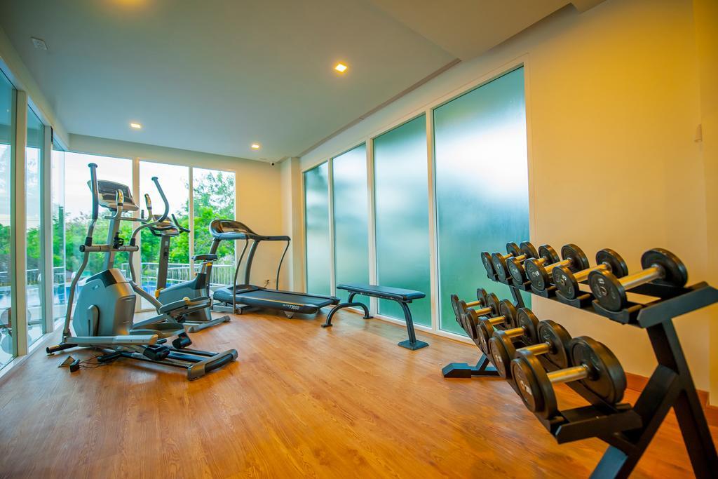 Grand Nai Harn Suites Rawai Esterno foto