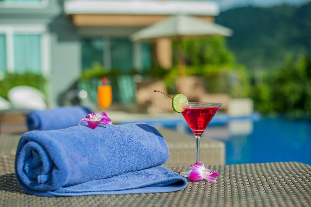 Grand Nai Harn Suites Rawai Esterno foto
